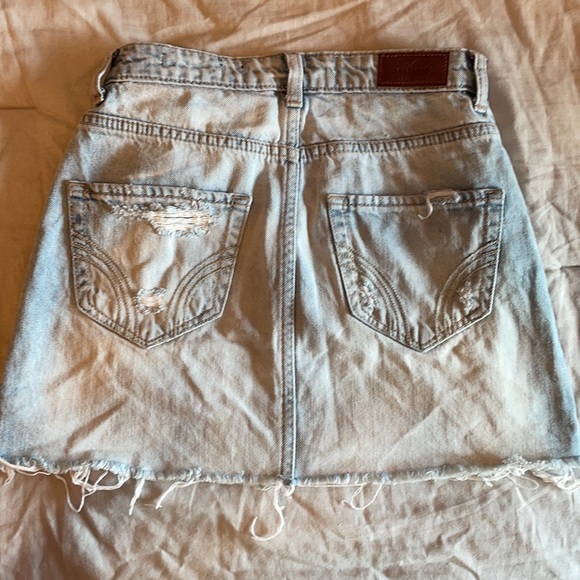 Hollister denim mini skirt - Picture 2 of 3
